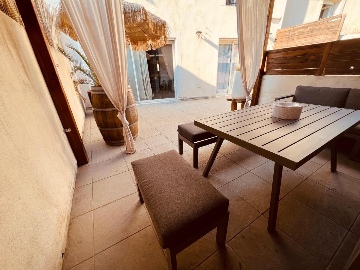Maison de Village Ecusson: Spacious City Center Retreat with Terrace Nimes Exterior photo