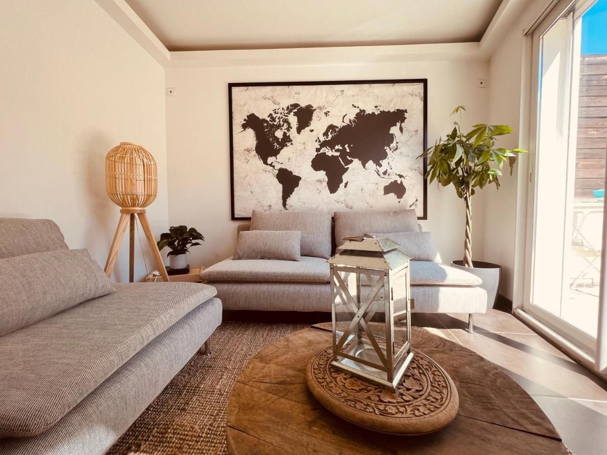Maison de Village Ecusson: Spacious City Center Retreat with Terrace Nimes Exterior photo