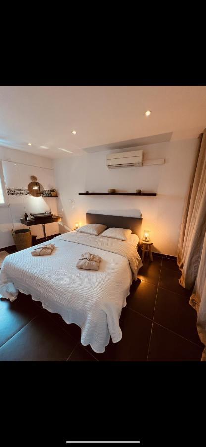 Maison de Village Ecusson: Spacious City Center Retreat with Terrace Nimes Exterior photo