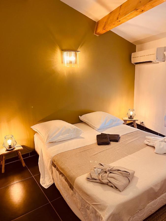 Maison de Village Ecusson: Spacious City Center Retreat with Terrace Nimes Exterior photo